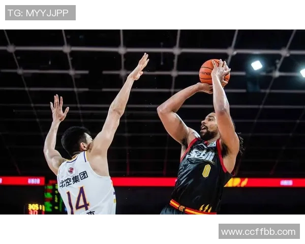 印度尼西亚男篮挑战中国队全力以赴争夺胜利的精彩对决 印度尼西亚男篮挑战中国队全力以赴争夺胜利的精彩对决