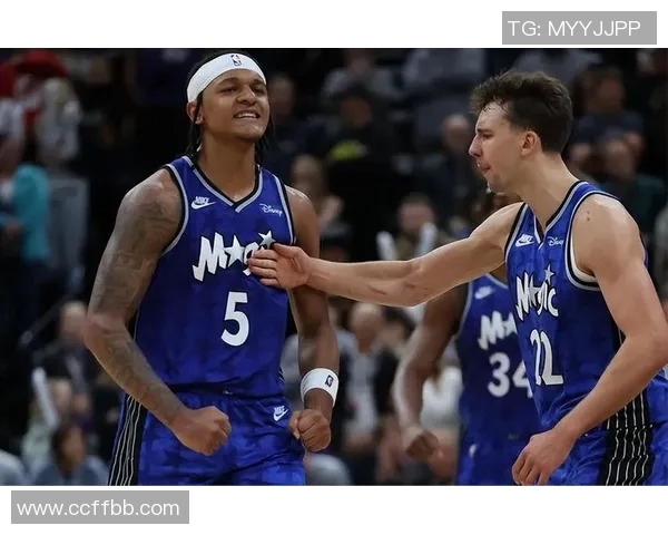 湖人火箭激战双加时经典对决展现篮球魅力与团队精神 湖人火箭激战双加时经典对决展现篮球魅力与团队精神