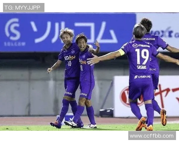 精彩赛事回顾:激烈对决与难忘瞬间回顾,分析赛场亮点与关键时刻 精彩赛事回顾:激烈对决与难忘瞬间回顾,分析赛场亮点与关键时刻