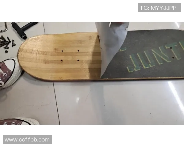 武汉滑板队与南京滑板队赛后复盘分析比赛经验与战术调整