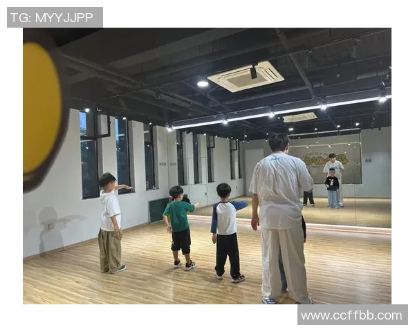 赛后复盘深圳街舞队与成都街舞队实力对比分析与精彩瞬间回顾