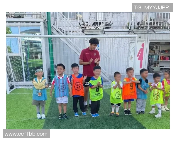 成都足球队的个人能力提升与团队协作的完美结合探讨